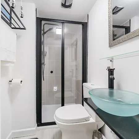 Charming Chardan Cottage,